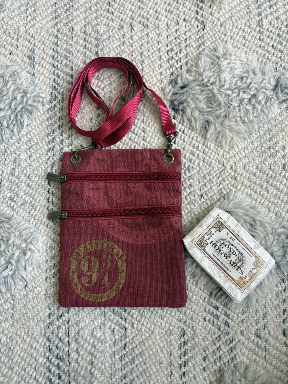 Platform 9 3/4 Burgundy Crossbody Bag - Picture 2 of 7